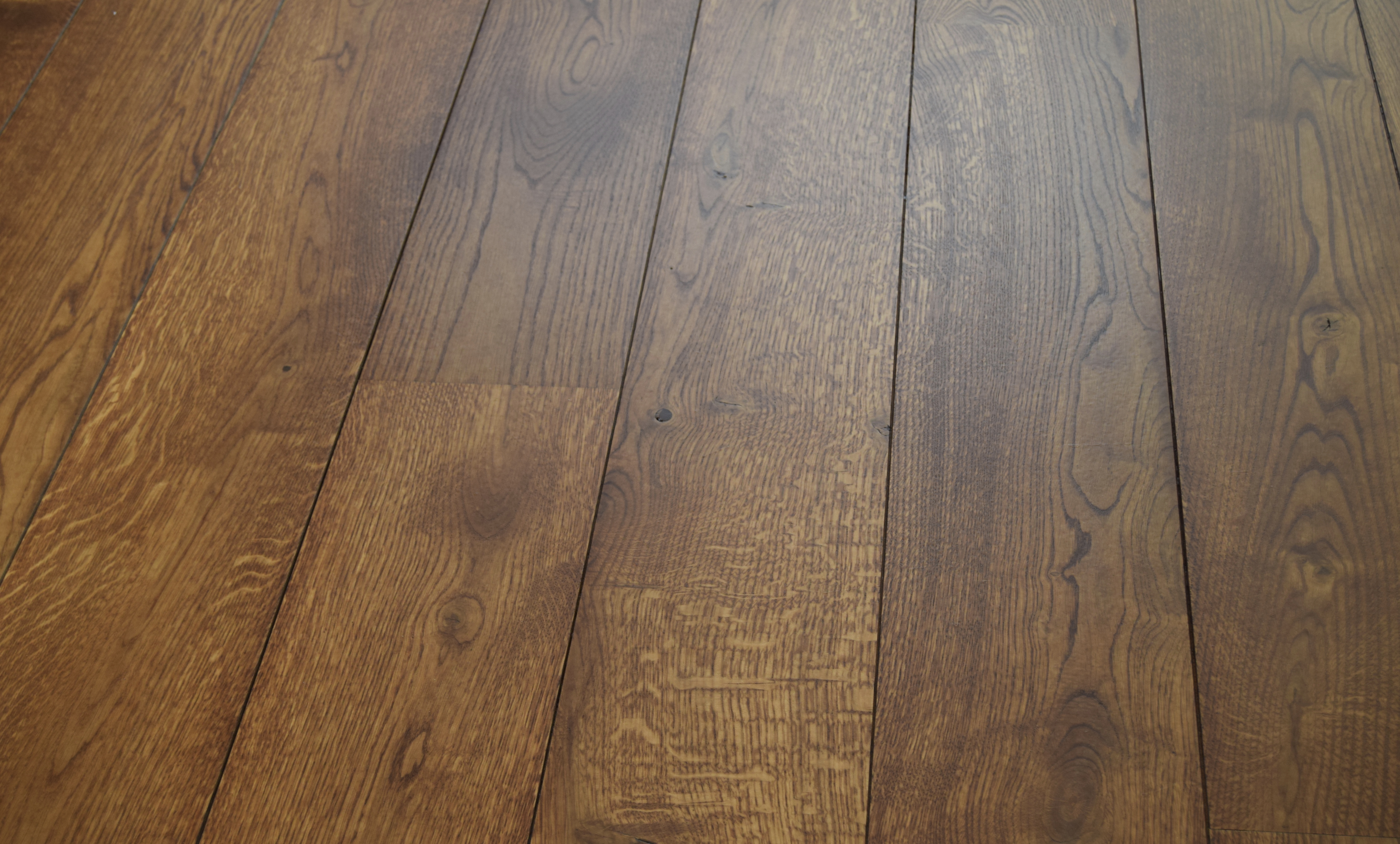 chestnut earth stain on oak extra matt